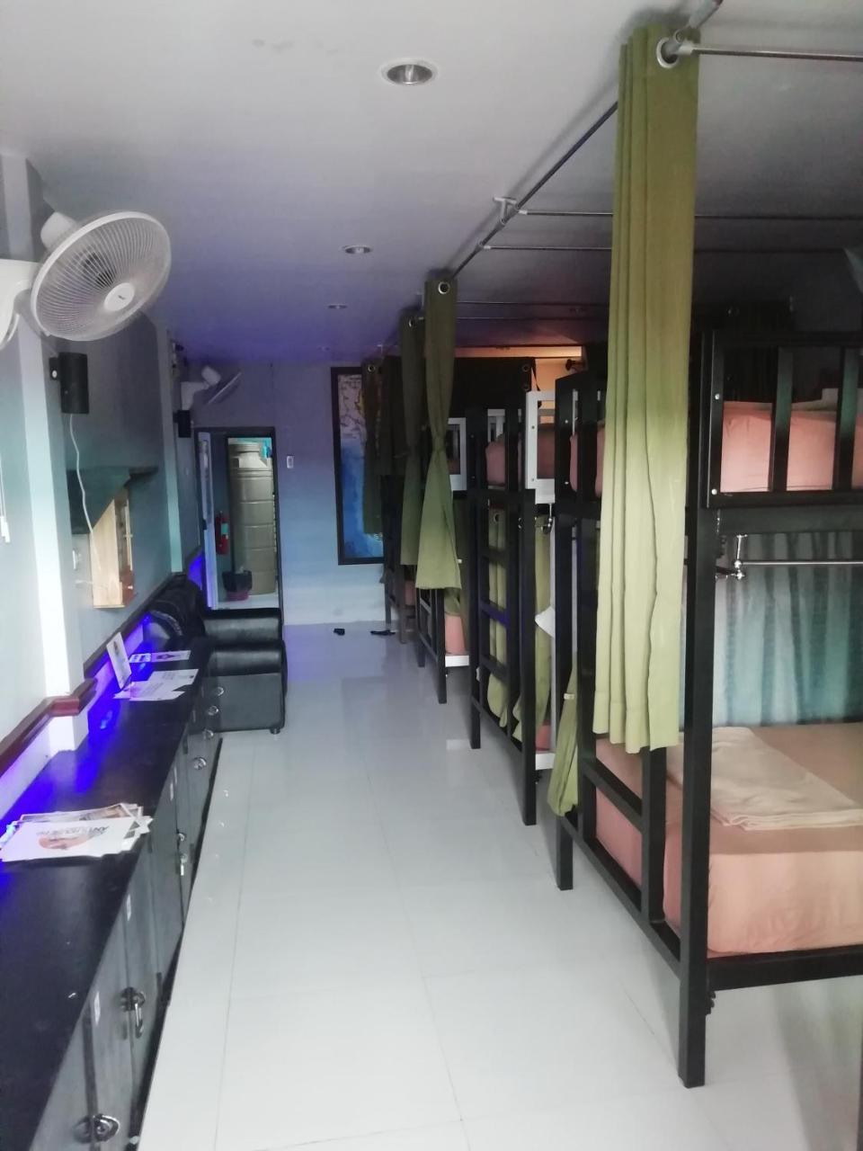 Neverland Dorm Phi Phi-eilanden Buitenkant foto