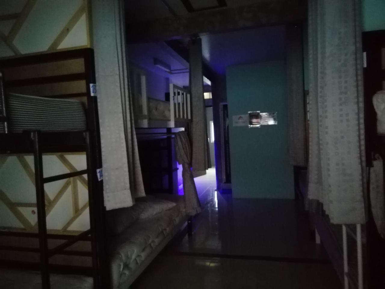 Neverland Dorm Phi Phi-eilanden Buitenkant foto
