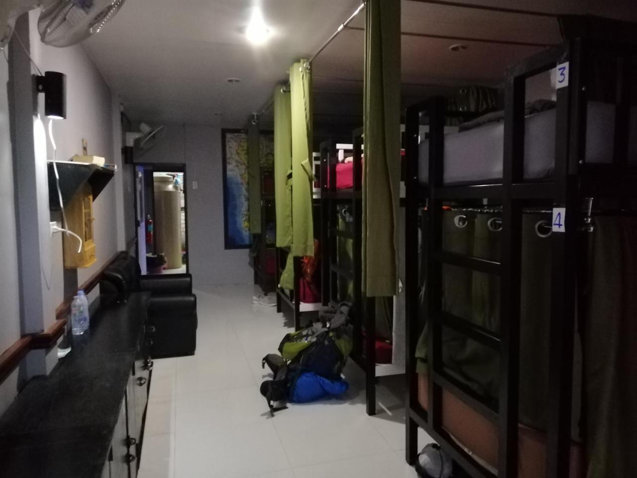 Neverland Dorm Phi Phi-eilanden Buitenkant foto