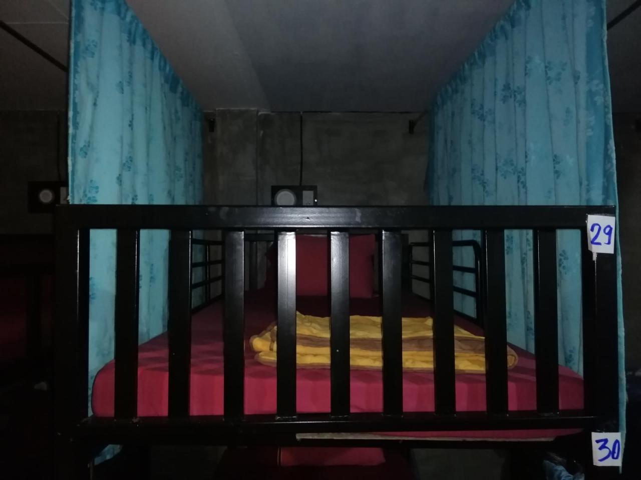 Neverland Dorm Phi Phi-eilanden Buitenkant foto