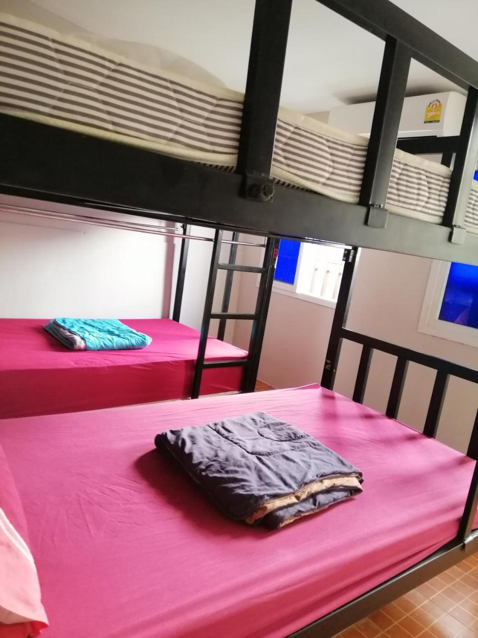 Neverland Dorm Phi Phi-eilanden Buitenkant foto