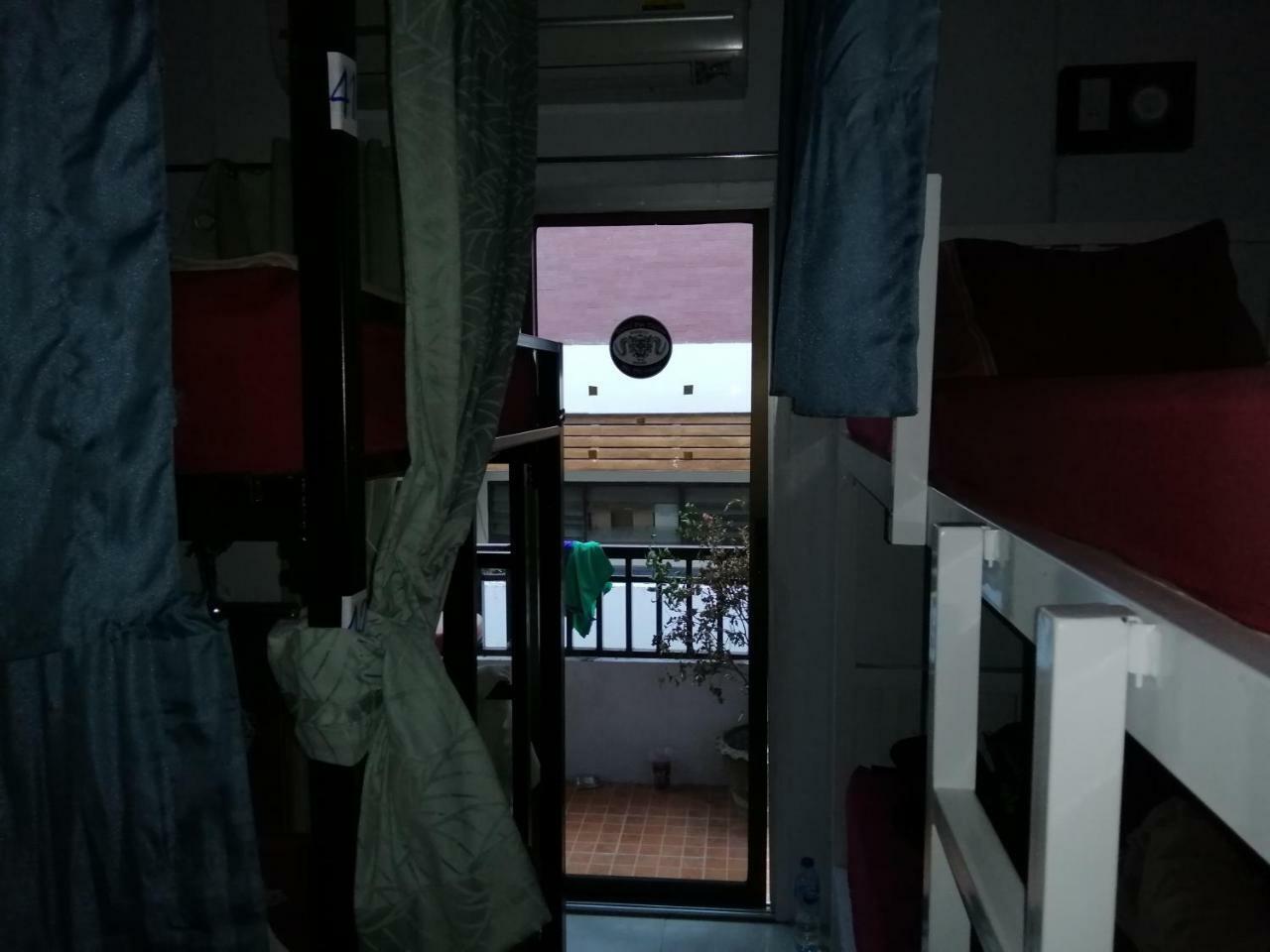 Neverland Dorm Phi Phi-eilanden Buitenkant foto